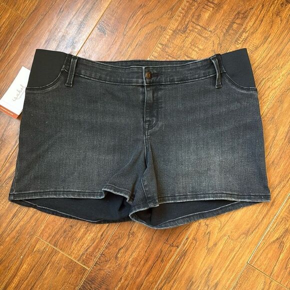 NWT Isabel by Ingrid + Isabel Maternity 2 Midi Short Black Jean Shorts Pregnancy - Picture 2 of 12